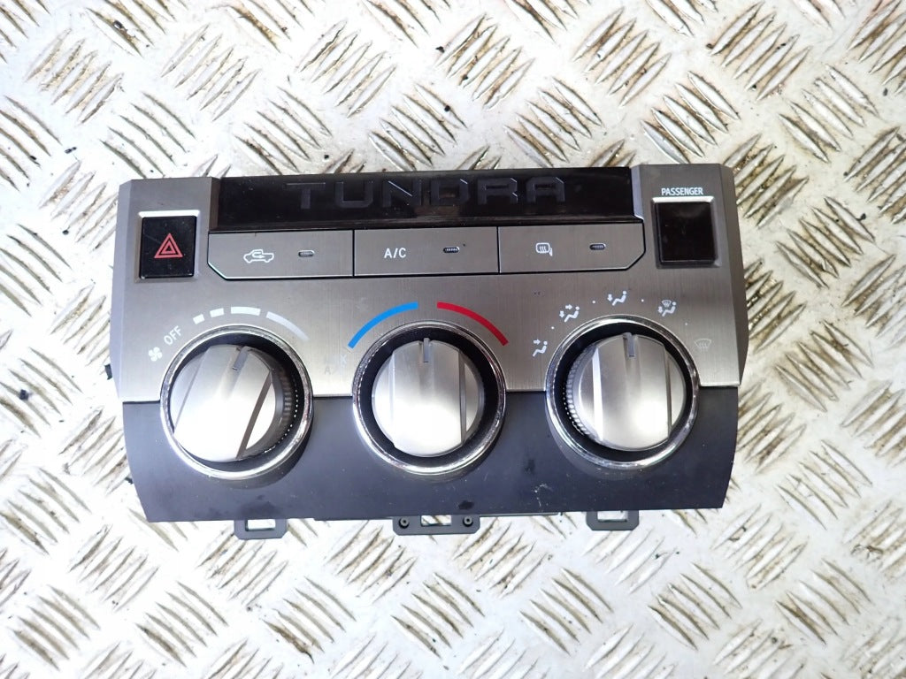 Toyota Tundra II 2016 Climate Control Panel