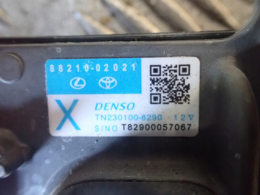 Radar Przedni Przód Distronic Toyota Sienna XL40 2021-