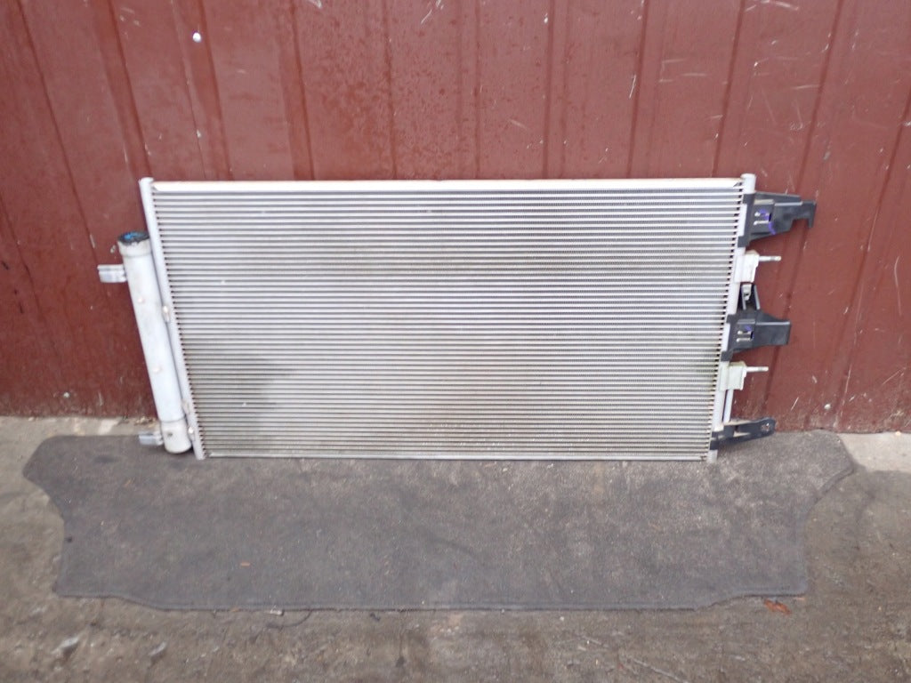 Air Conditioning Condenser Chevrolet Suburban Tahoe GMC Yukon Escalade 2021-