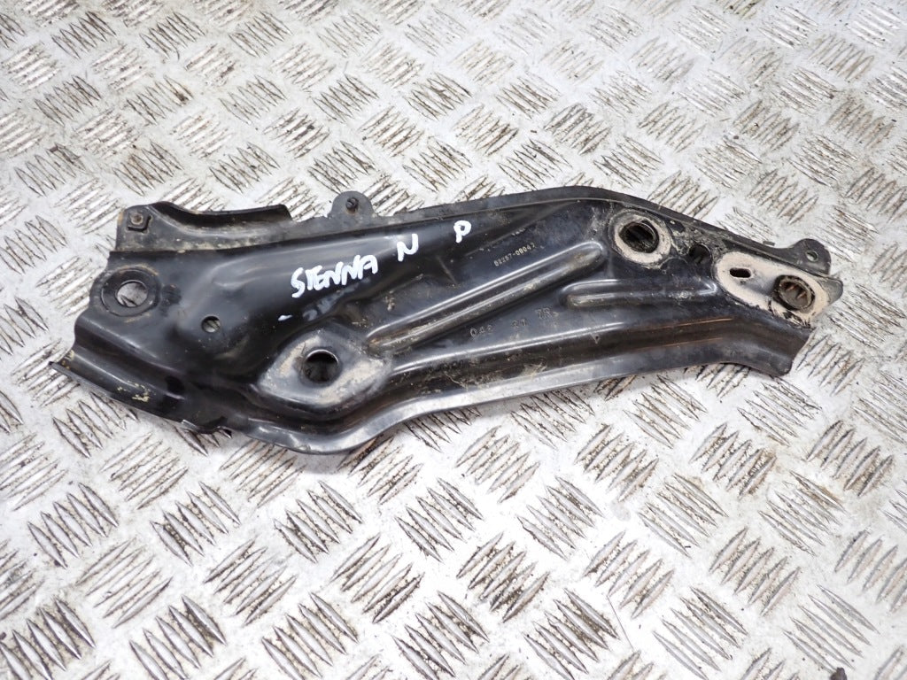Right Crossmember Support Bar Toyota Sienna XLE 2021
