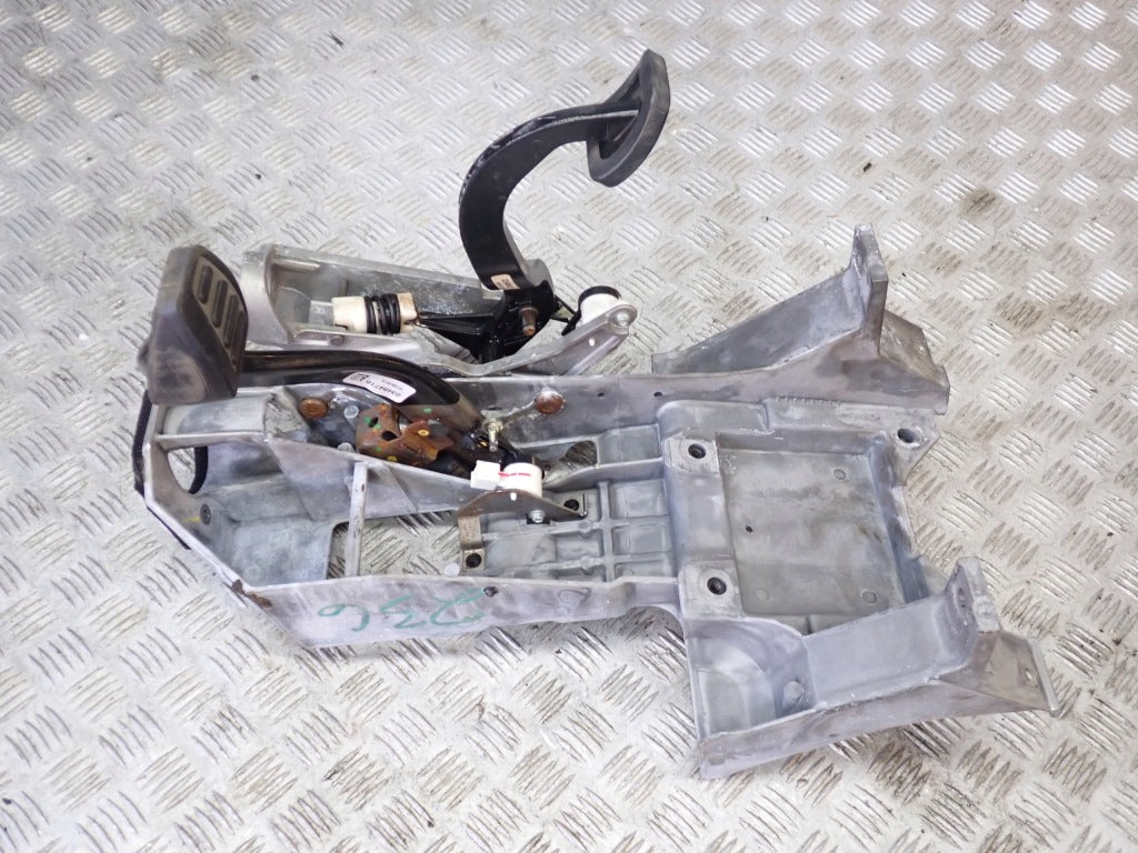 Pedal Brake Clutch Pedals Chevrolet Corvette C7 2LT Z51 2016