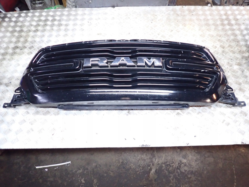Atrapa Grill Przedni Dodge RAM V 2019-