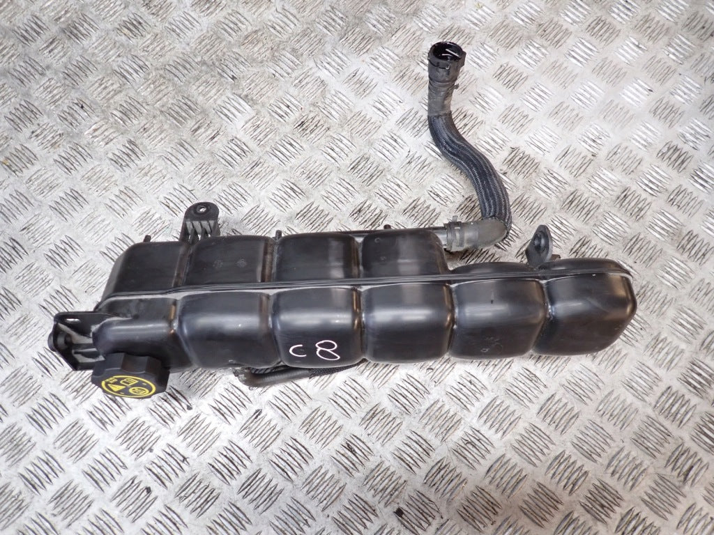 Zbiorniczek Wyrównawczy Chevrolet Corvette C8 2020-