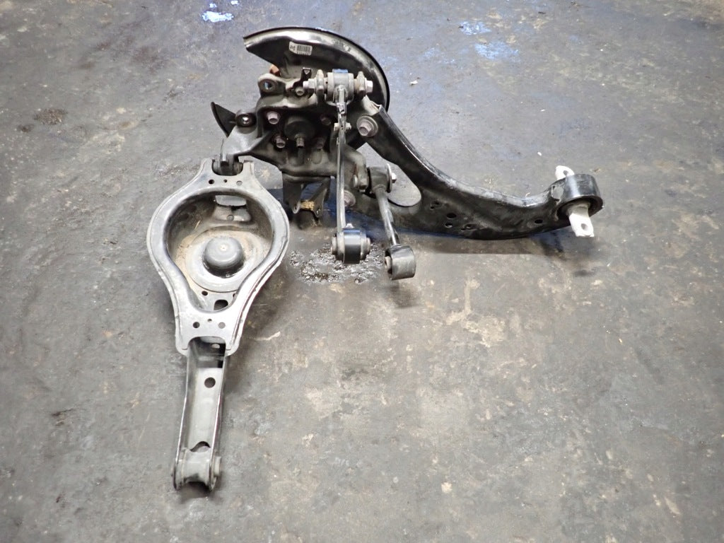 Zawieszenie Lewe Tylne Kpl Wahacz Zwrotnica Piasta Toyota Sienna XL40 2021