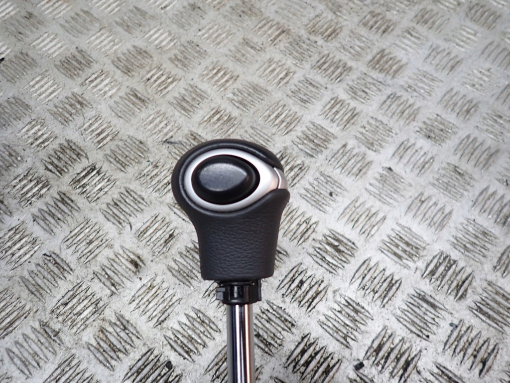 Gear Selector Lever Knob Toyota Sienna XL40 2021