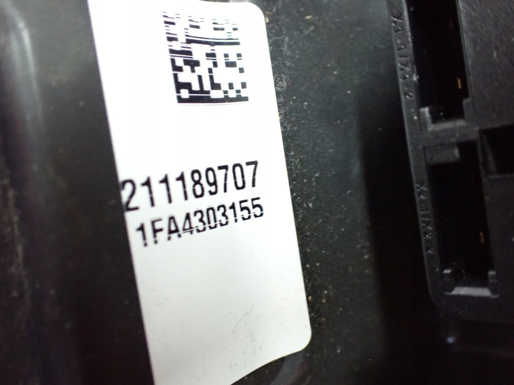 Ramka Nawigacji Radia Panelu Klimatyzacji GMC Sierra Chevrolet Silverado 19