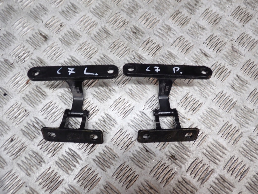 Zawiasy Klapy Tylnej Para Chevrolet Corvette C7 2014-