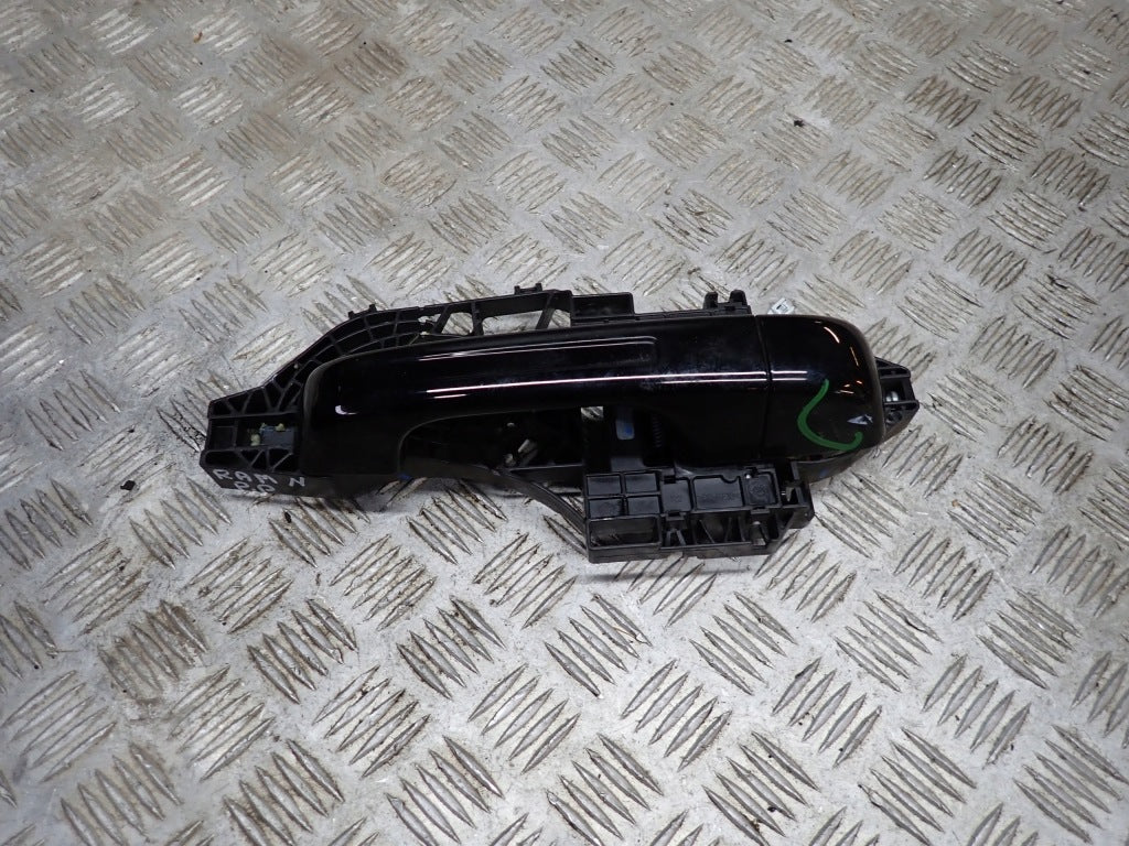 Klamka Lewa Przednia Kierowcy Ram Crew Cab V 2019-