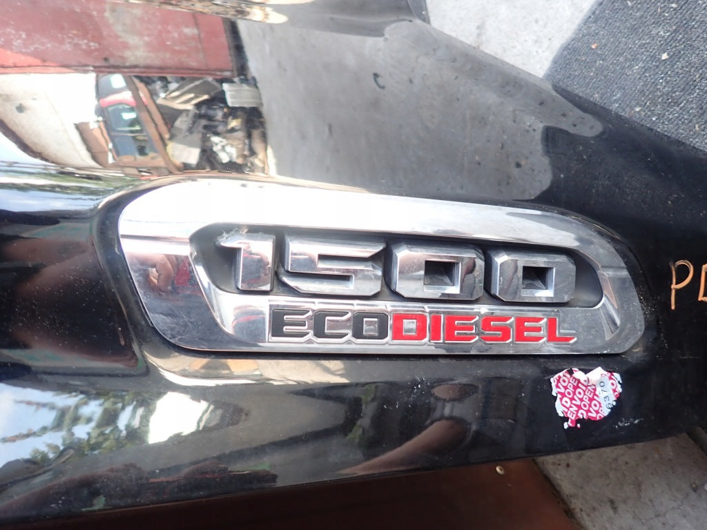 Emblemat Maski Chrome Lewy Prawy Ecodiesel Diesel 3.0D Dodge RAM V 2019-