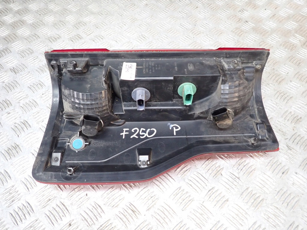 Right Rear Tail Light Ford F250 XLT 6.2 4x4 P558 2021- LIFTING