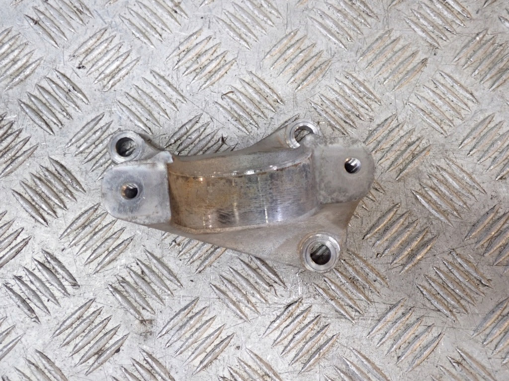 Mocowanie Łapa Poduszka Silnika Toyota Sienna XL40 2021