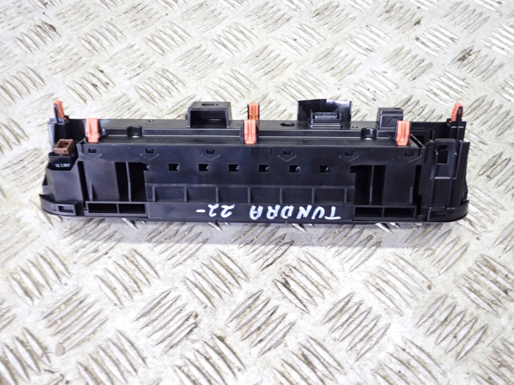 Panel Klimatyzacji Szyb Toyota Tundra 2022-