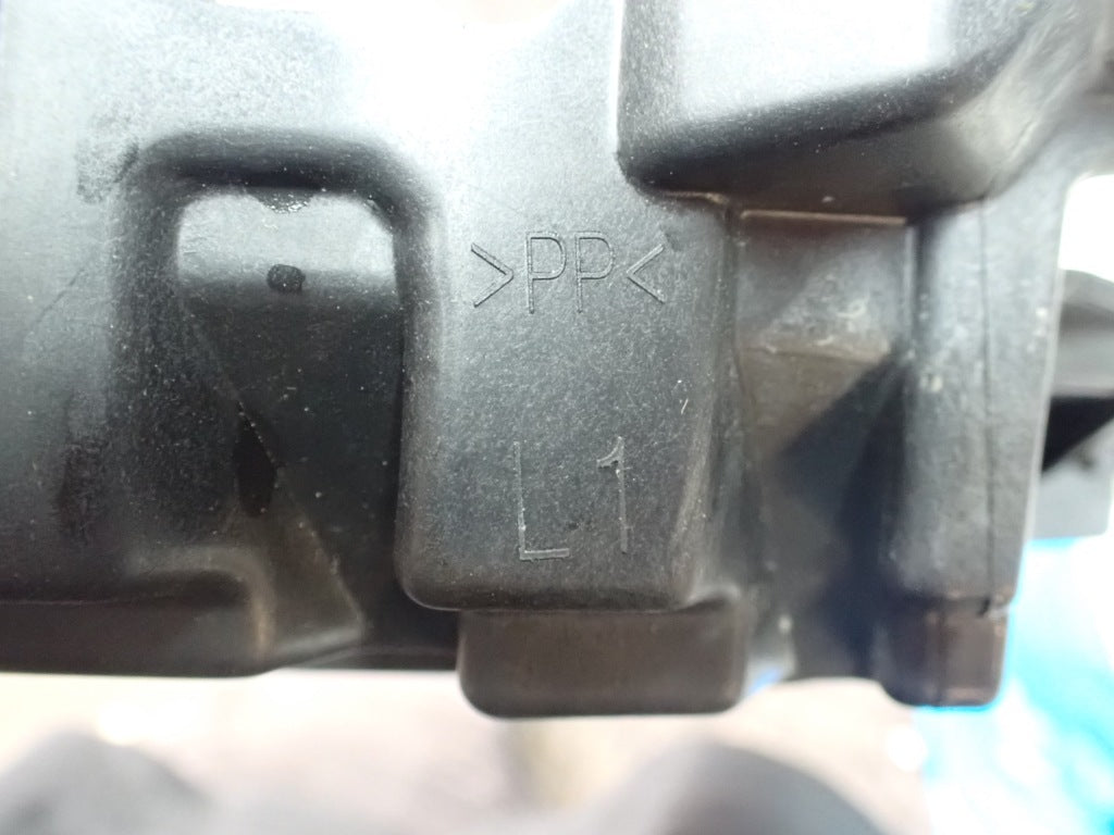 Ślizg Lampy Lewy Przód Przedni Jeep Grand Cherokee WL Długi Long 21-