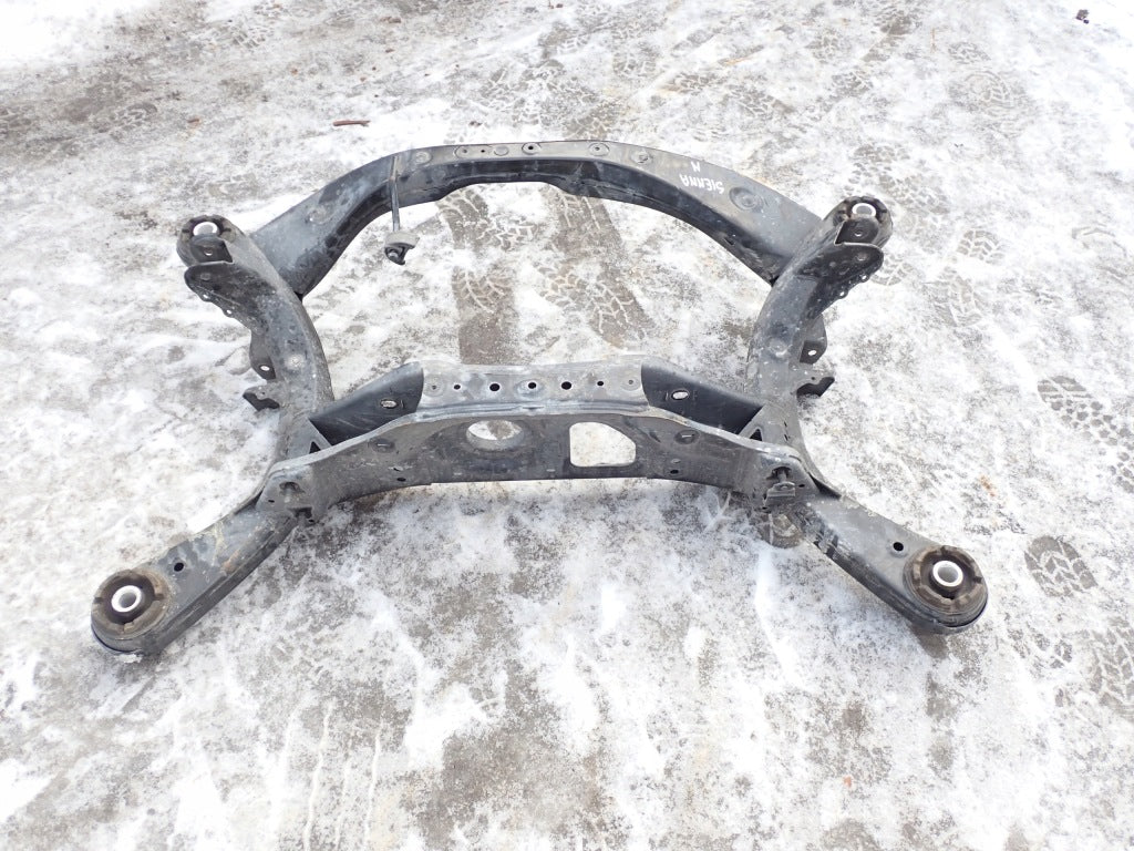 Sanki Tylne Belka Tylnego Zawieszenia Toyota Sienna XL40 2021