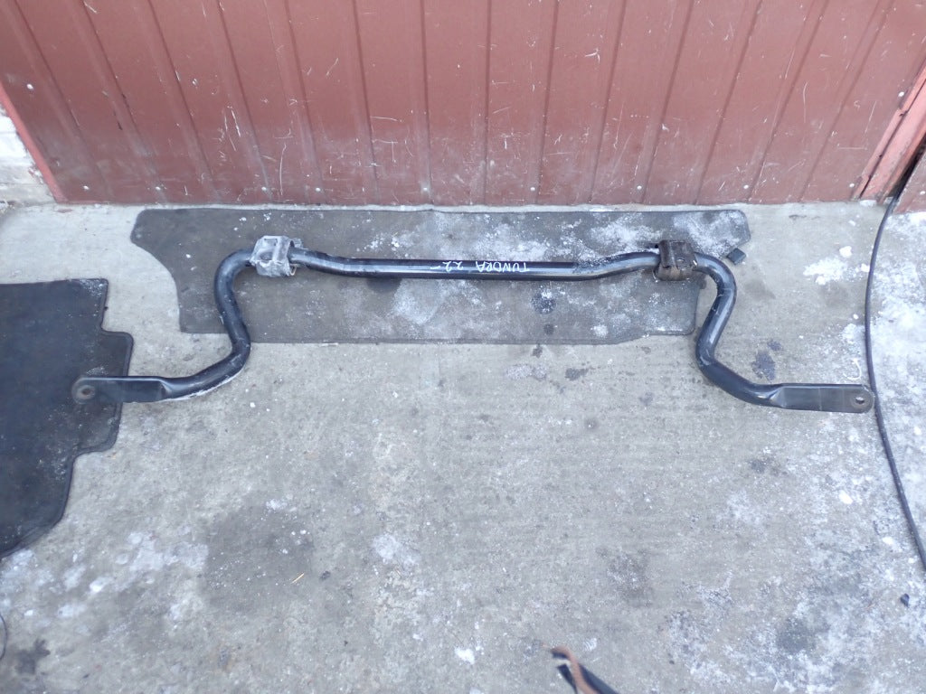Front Stabilizer Bar Mounts Toyota Tundra 2022-