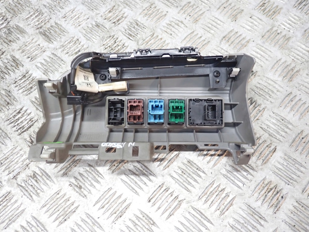 Honda Odyssey Elite 3.5 2018 PDC Tailgate Door Opening Control Panel