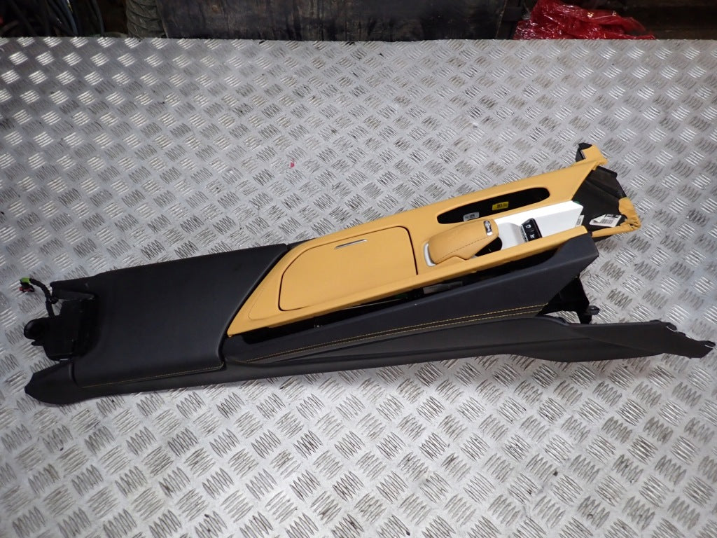 Center Tunnel Armrest Chevrolet Corvette C8 2020-