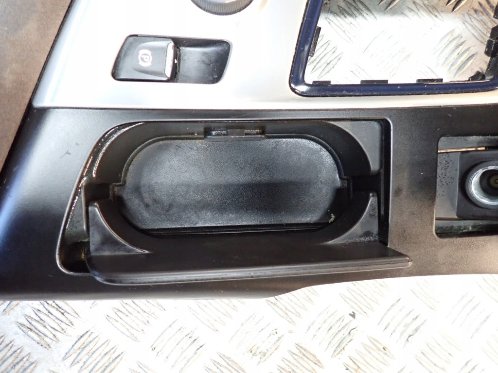 Tunnel Armrest Kit Chevrolet Corvette C7 3LT