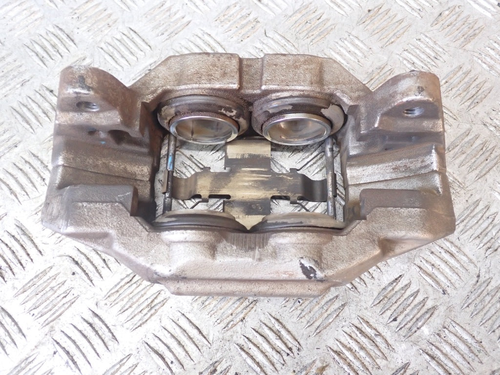 Zacisk Hamulcowy Lewy Przedni Chevrolet Tahoe Suburban Yukon 5.3 2021