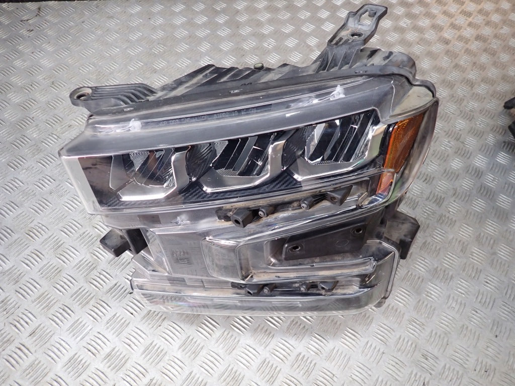 Lampa Lewa Przednia Przód Kpl. Full LED Reflektor Chevrolet Silverado 2019-
