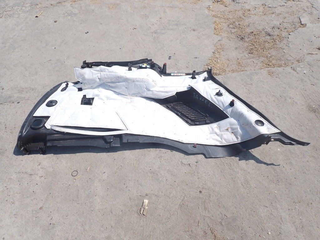 Boczek Bagaznika Prawy Tapicerka Chevrolet Tahoe Yukon 5.3 2021