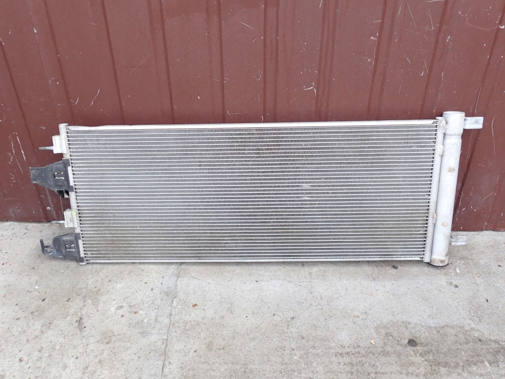 Air Conditioning Condenser Chevrolet Silverado GMC Sierra 2019-
