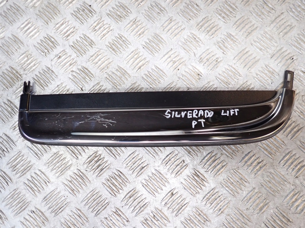 Listwa Chrom Drzwi Prawa Tylna Chevrolet Silverado GMC Sierra 19