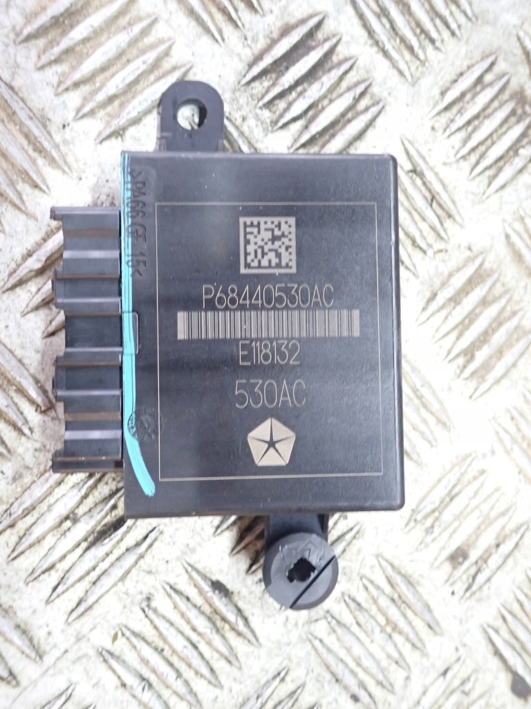 Moduł Czujników Parktronic PDC Dodge Ram 2021