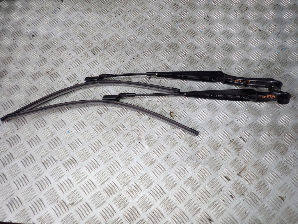 Wiper Arms Blades Set Toyota Tundra 2022-