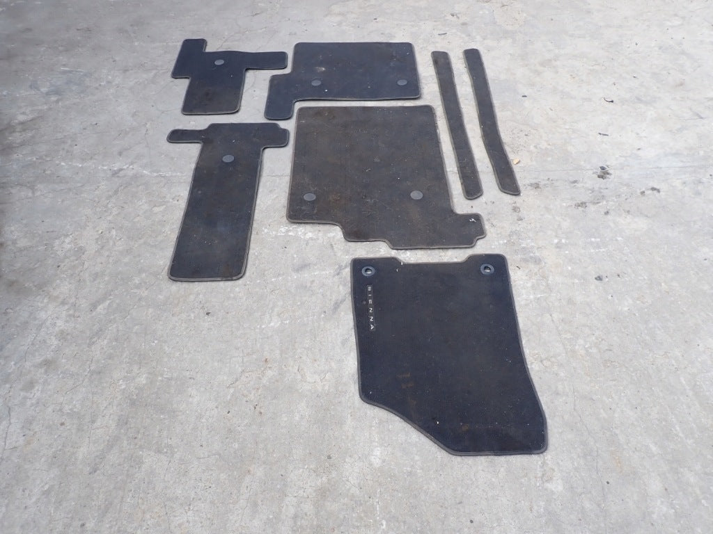 Dywaniki Toyota Sienna XL40 2.5 Hybryda A25A-S83 2021-