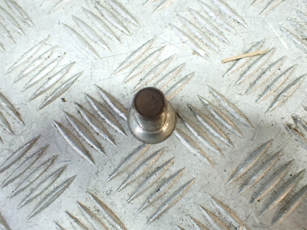 VW Atlas Cross Sport 2022 Wheel Bolt
