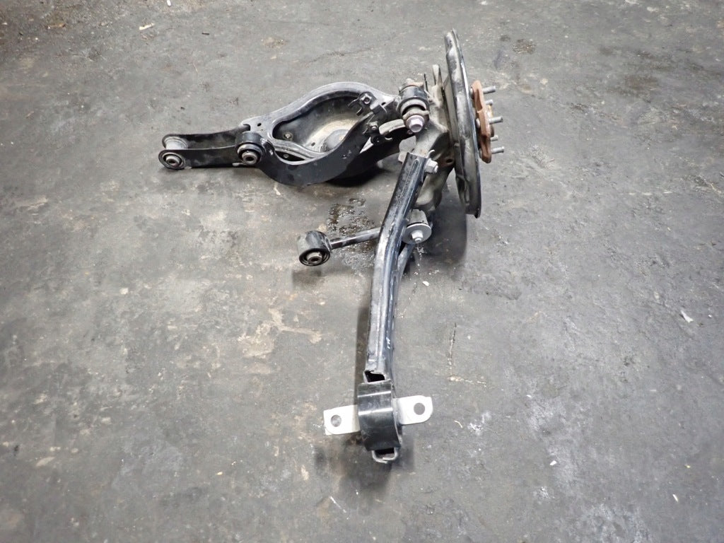 Zawieszenie Lewe Tylne Kpl Wahacz Zwrotnica Piasta Toyota Sienna XL40 2021