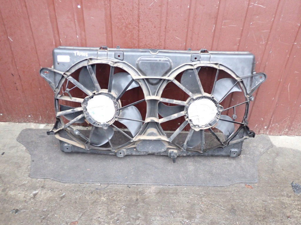 Fan Chevrolet Silverado Suburban Tahoe Sierra Yukon Escalade