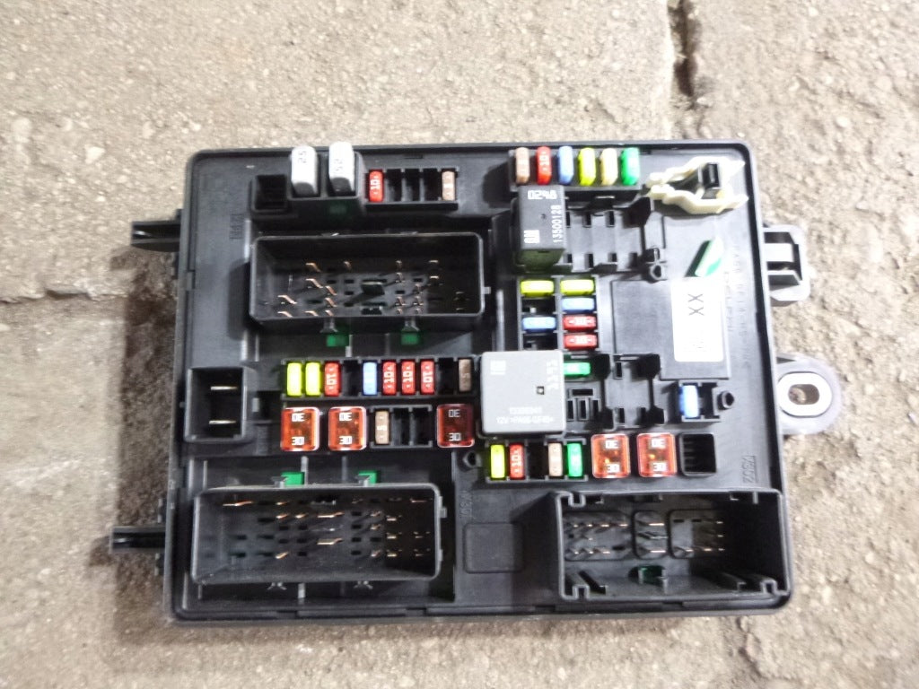 Rear Comfort Control Module BCM 20788234 Cadillac SRX 2010