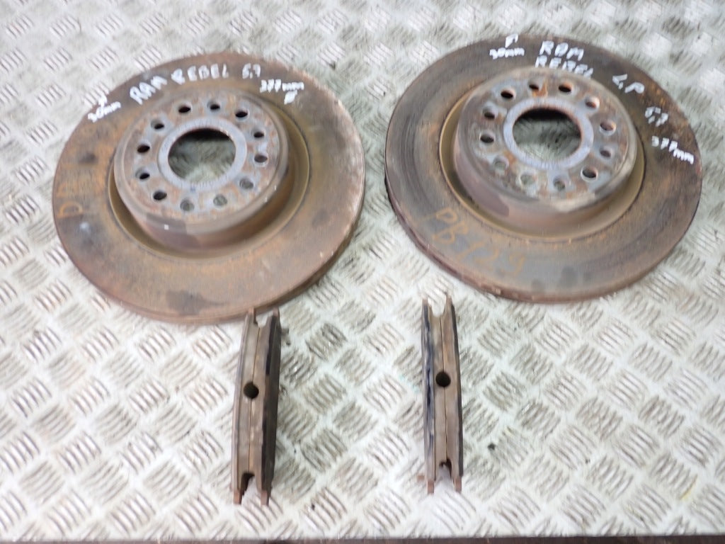 Front Discs Pads Set MOPAR Dodge RAM 2019-