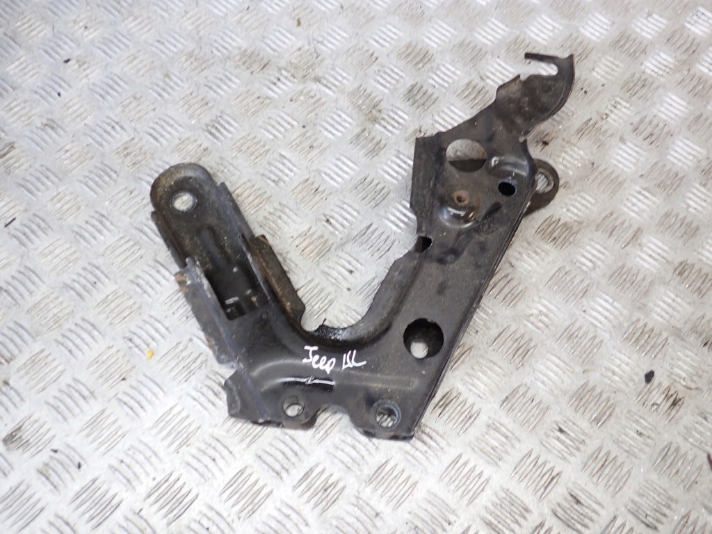 Mocowanie Wspornik Sanek Lewe Przednie Jeep Grand Cherokee WL 3.6 4x4 21
