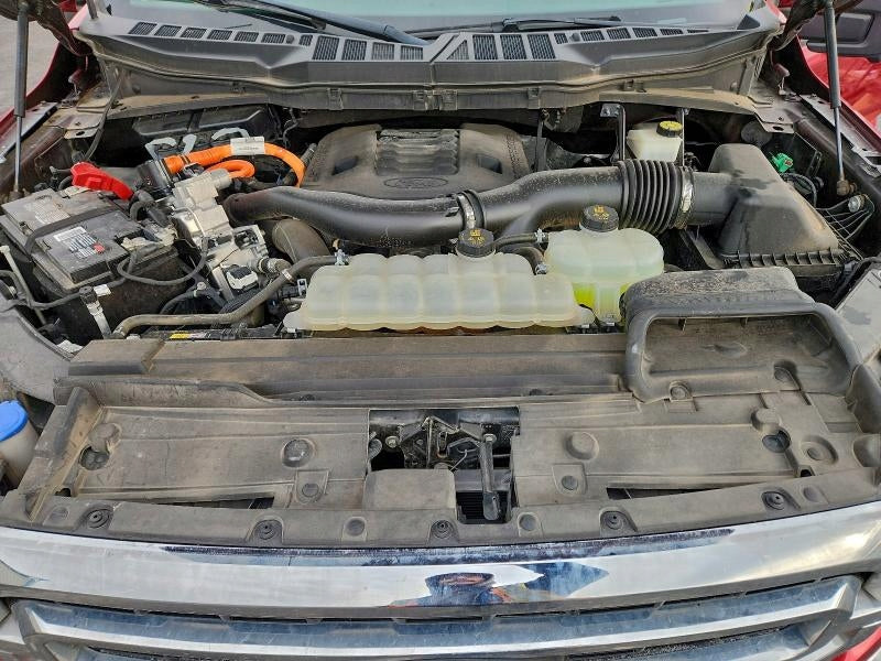 Klocki hamulcowe tylne do Ford F150 Crew Cab 2021- marki Autolandparts, widok na nowe elementy hamulcowe.