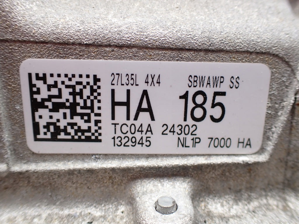 Skrzynia biegów Ford Expedition F150 XLT 3.5 4x4, komplet 10R 27L35L TC04A, widok na części mechaniczne.