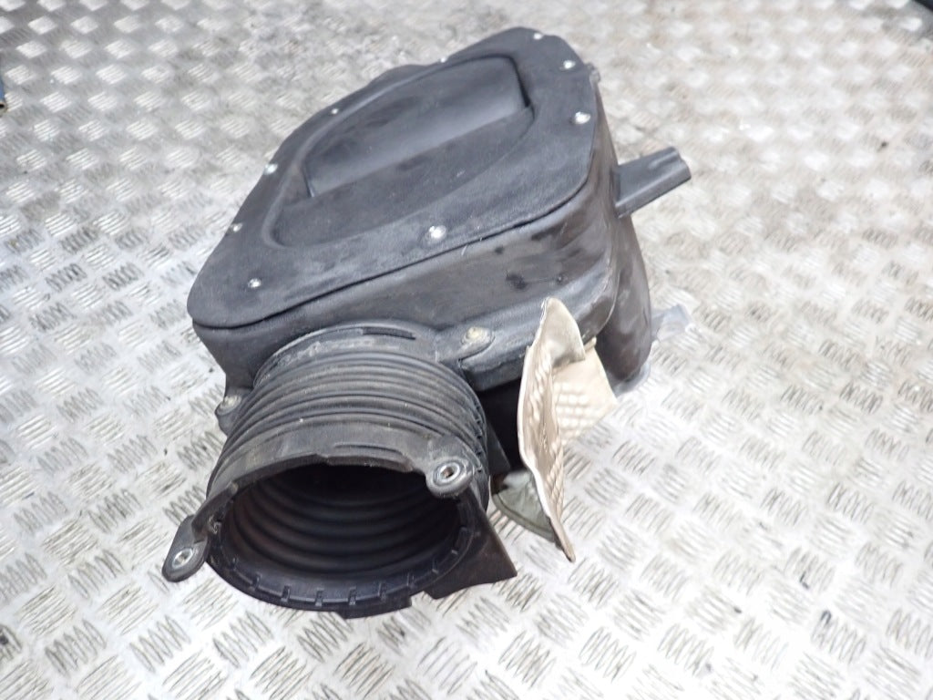 Sportowy Dolot Zimnego Powietrza Halltech Hornet Chevrolet Corvette C8 20-