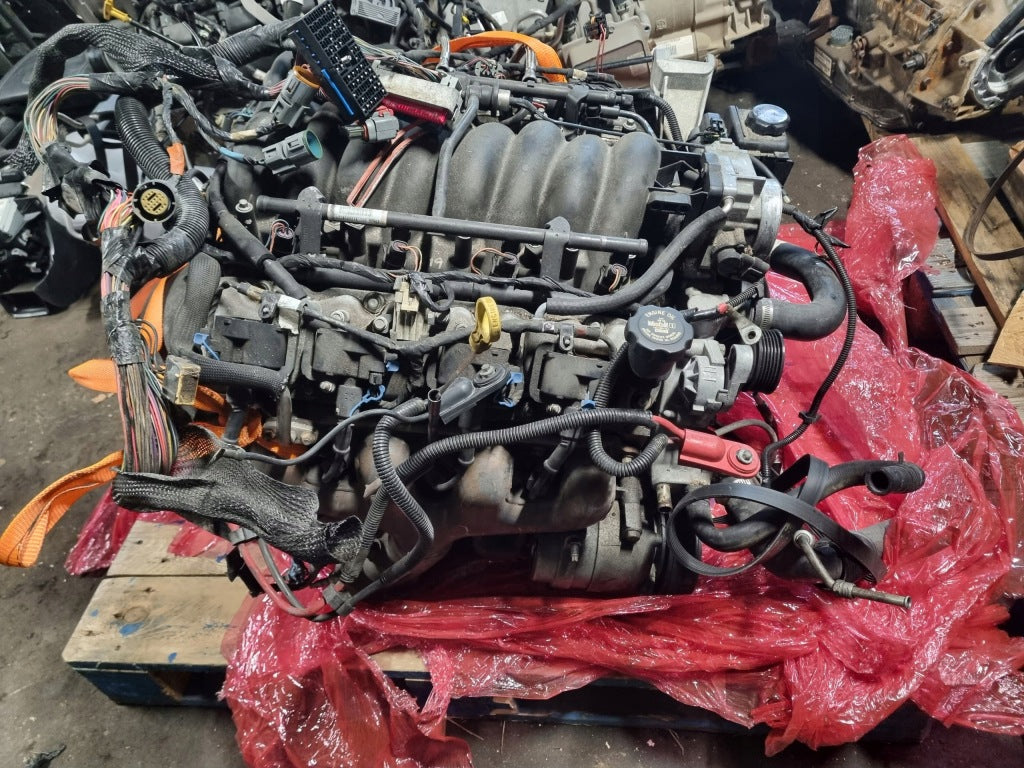 Silnik LS1 5.7 Kompletny z Wiązka Chevrolet Corvette C5 2001