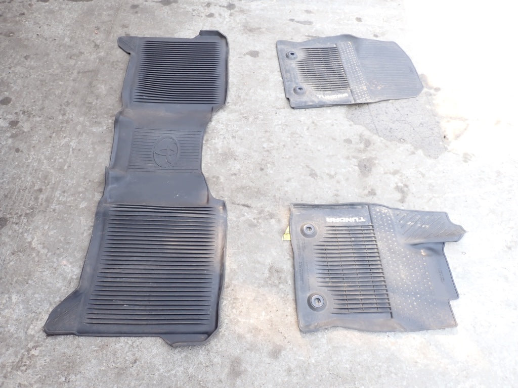 Dywaniki Gumowe Kpl. Toyota Tundra Crew Cab 3.4 3.5 2022-