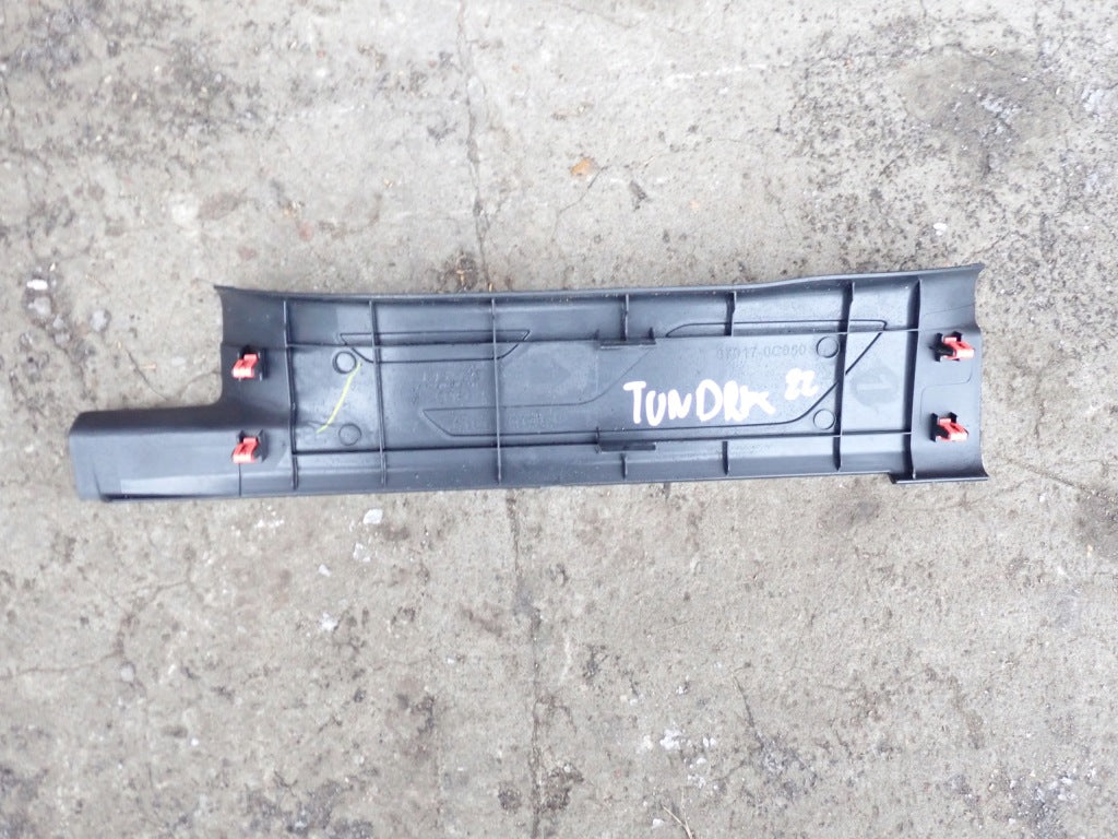 Listwa Osłona Progu Wewnętrzna Toyota Tundra Sequoia 22-
