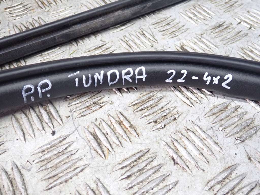 Uszczelka Karoseryjna Wnęki Drzwi Toyota Tundra 2022-