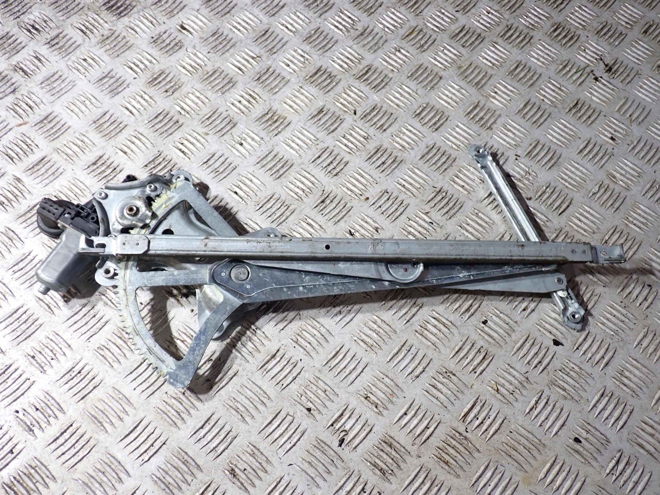 Podnośnik Szyby Przód Przedni Toyota Tundra 2014