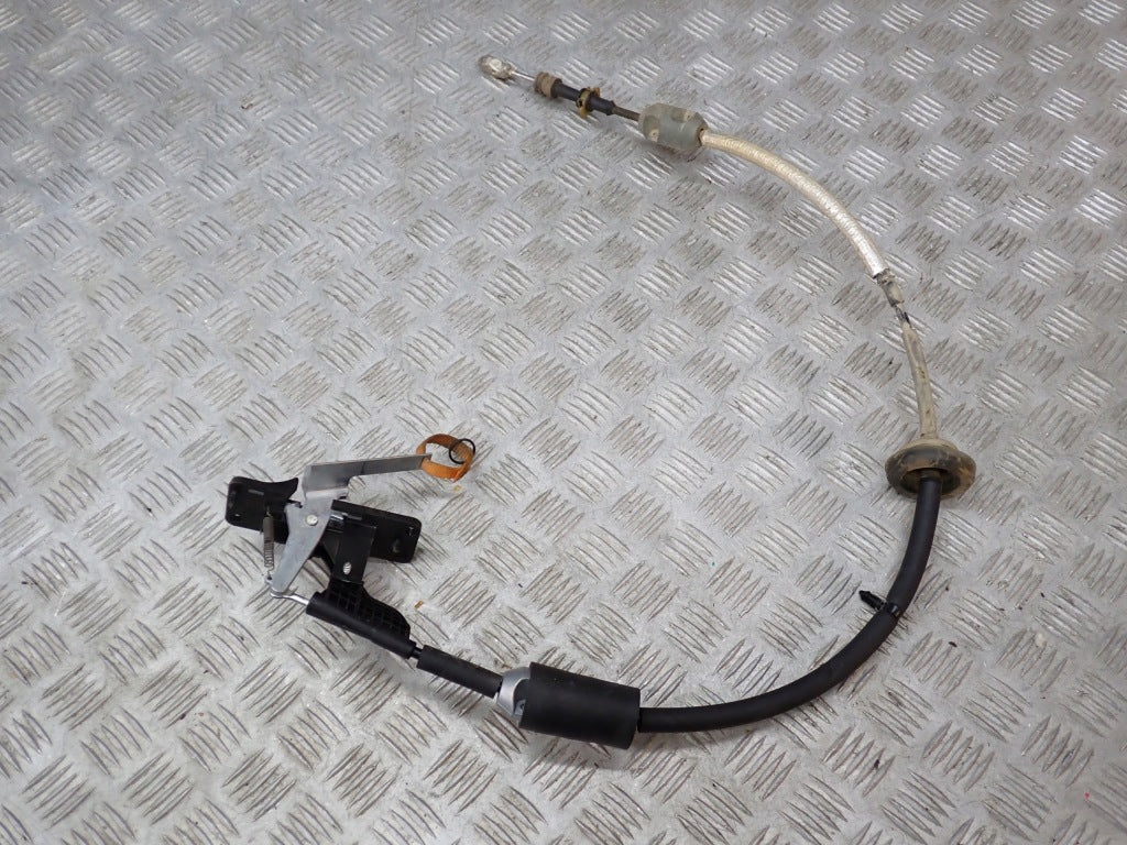 Linka zmiany biegów Ford F150 2021- z brandu Autolandparts, widoczna w pełni na zdjęciu, element układu skrzyni biegów.