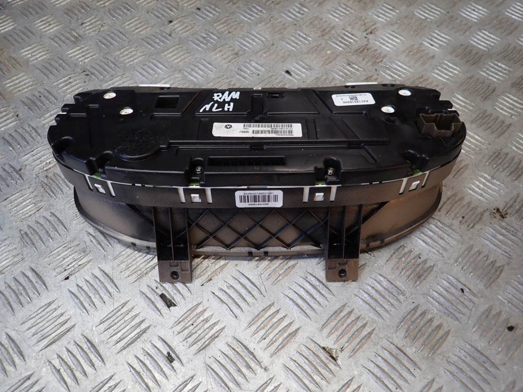 Odometer Gauges Dodge RAM V Limited LONHORN 5.7 2019-
