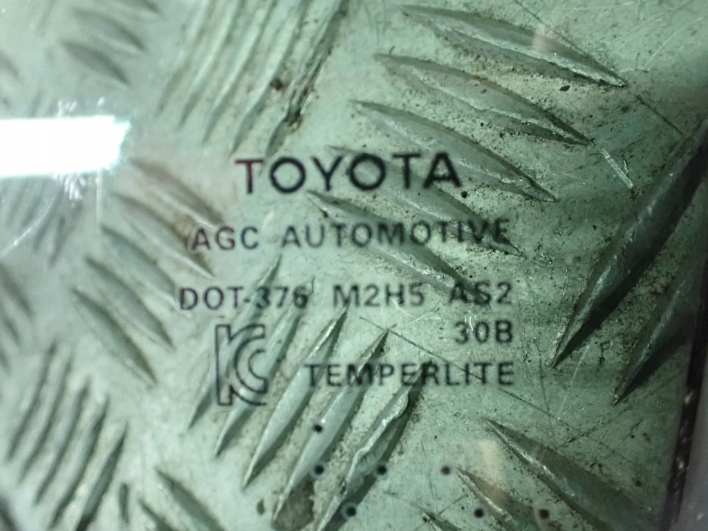 Szyba Drzwi Lewa Przednia Przód Mała Toyota Sienna XL40 2021