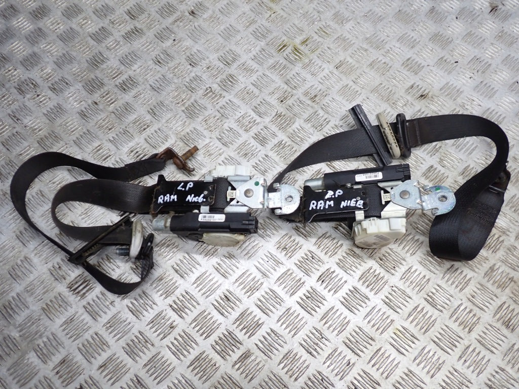Pas Pasy Bezpieczeństwa Napinacz Dodge Ram IV 09-