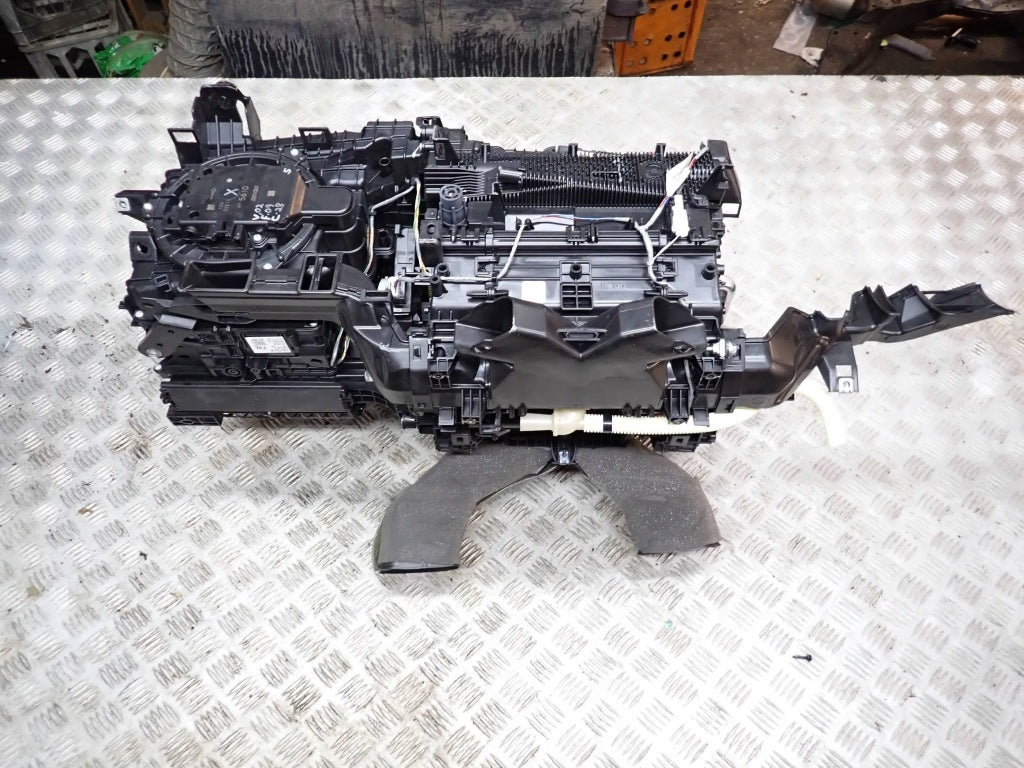 Nagrzewnica Powietrza Kpl. z Modułami Toyota Sienna 2021