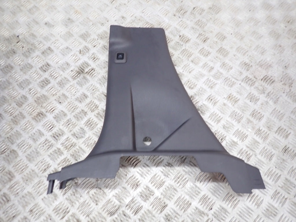 Osłona Słupka B Lewa Toyota Sienna XL40 2021